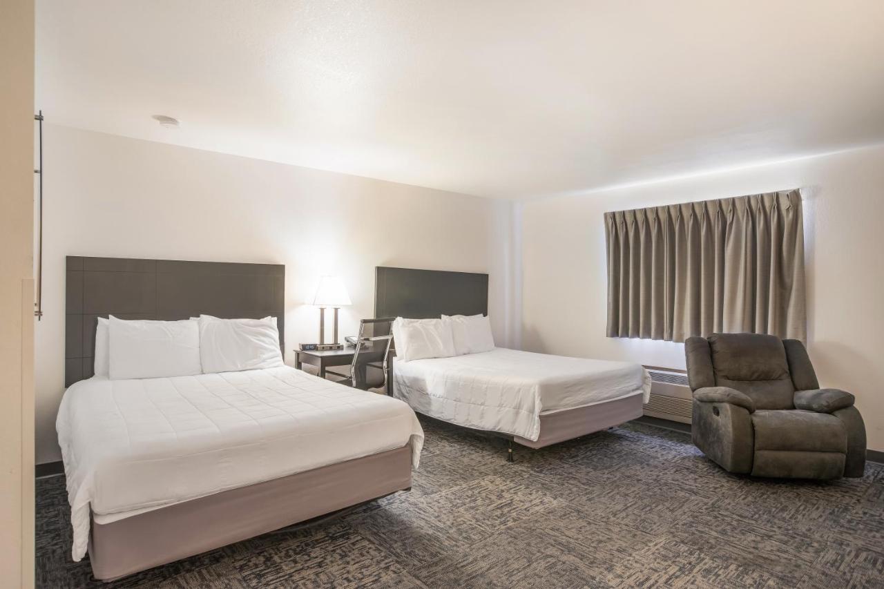 Queen Room Two Queen Beds