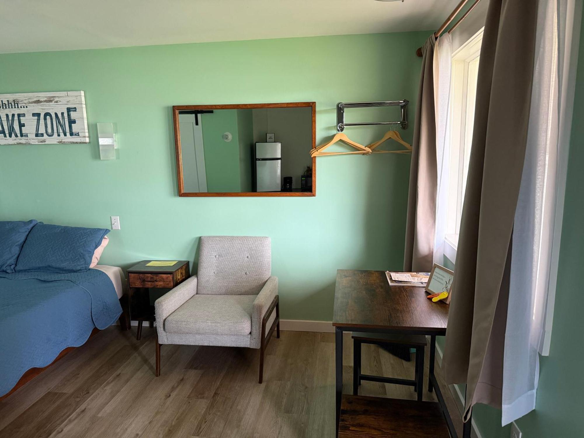 Deluxe Queen Room