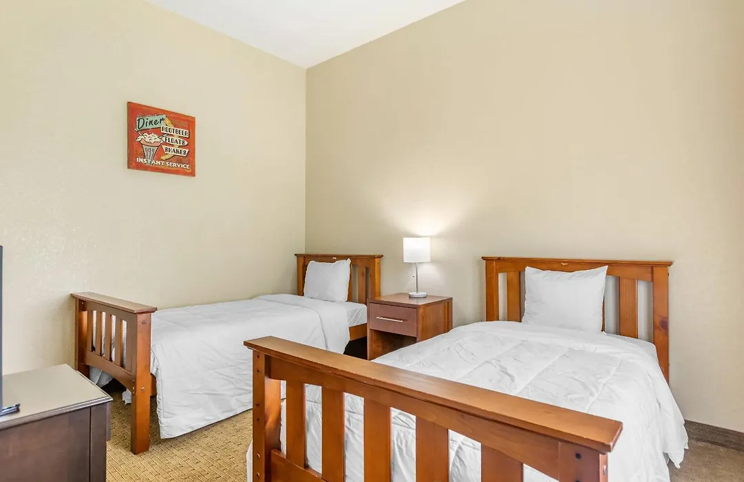 Comfort Suites Grand Rapids North-1