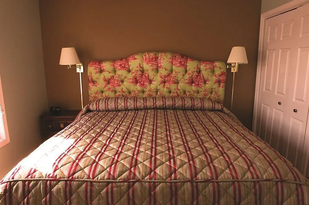 Harbor Place Studio Suites-1